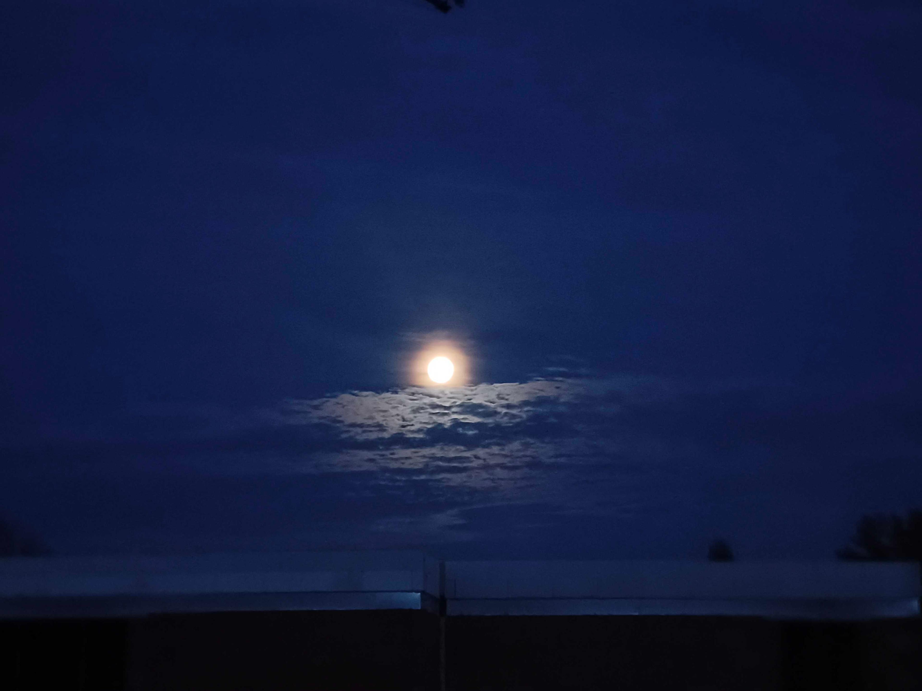The Moon over Zonhoven, Belgium — full moon, Lunar Day 16