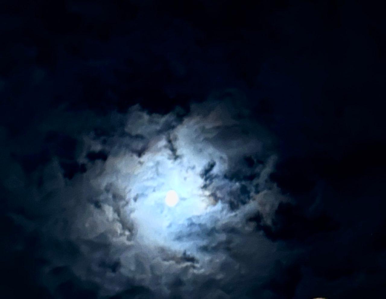 The Moon over Nice, France — waning gibbous, Lunar Day 17