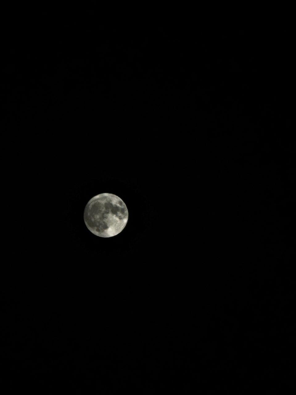 The Moon over Çankaya, Türkiye — full moon, Lunar Day 16