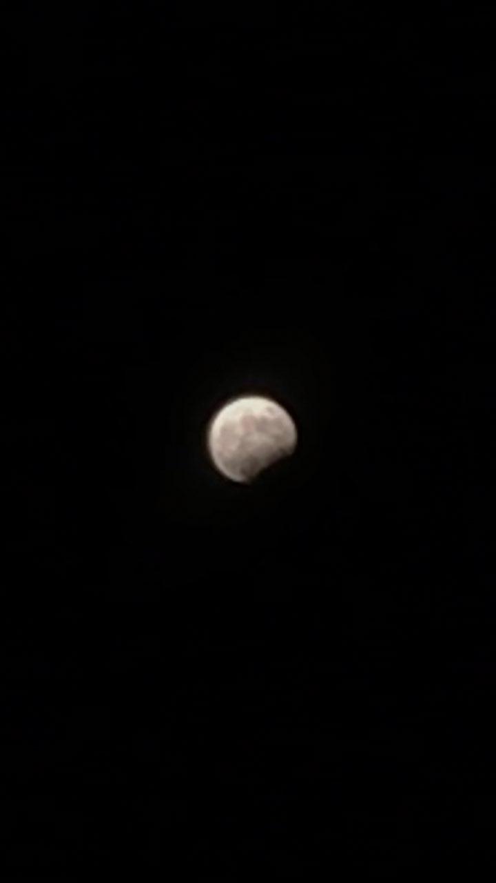 The Moon over Málaga, España — waning gibbous, Lunar Day 18