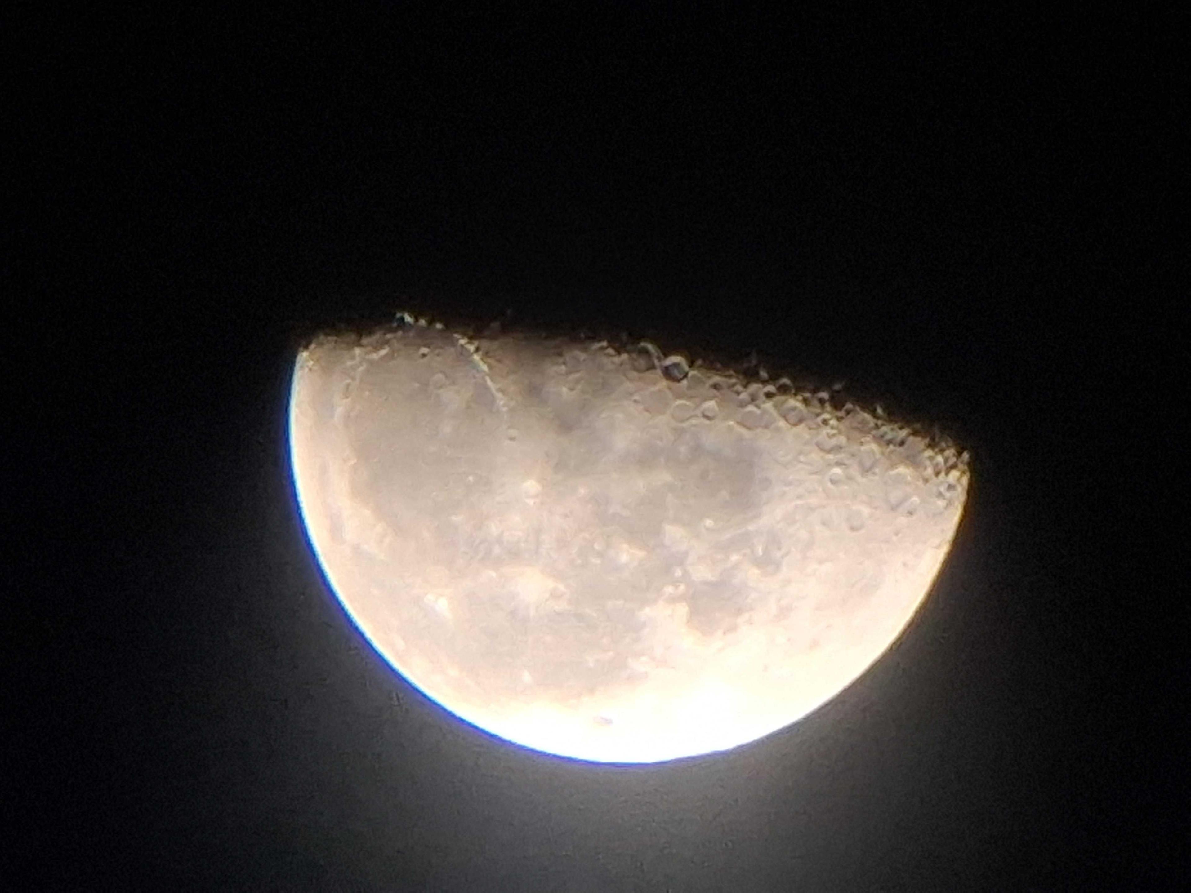 The Moon over United Kingdom — waning gibbous, Lunar Day 21