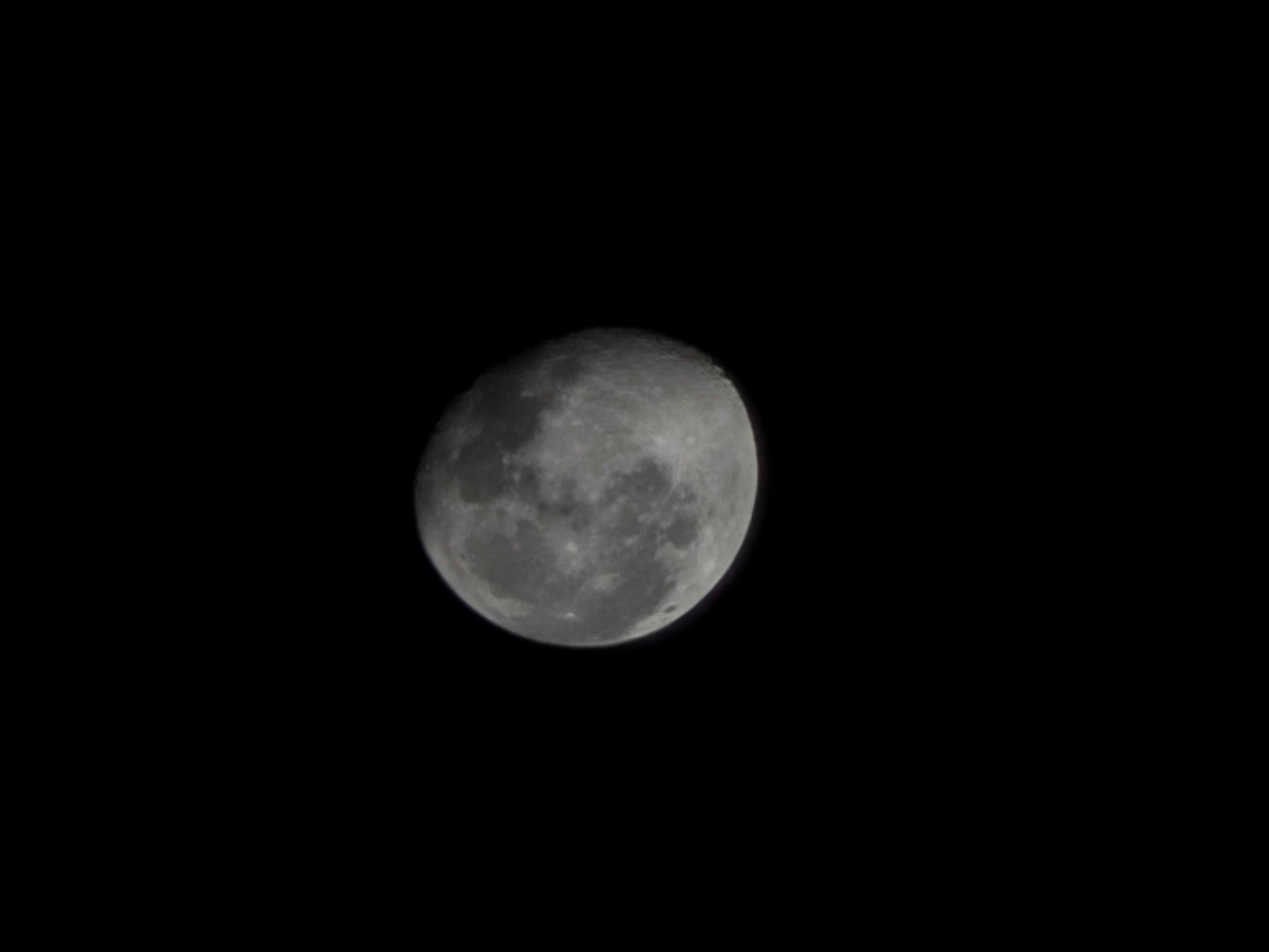 The Moon over Cambois, United Kingdom — waning gibbous, Lunar Day 19