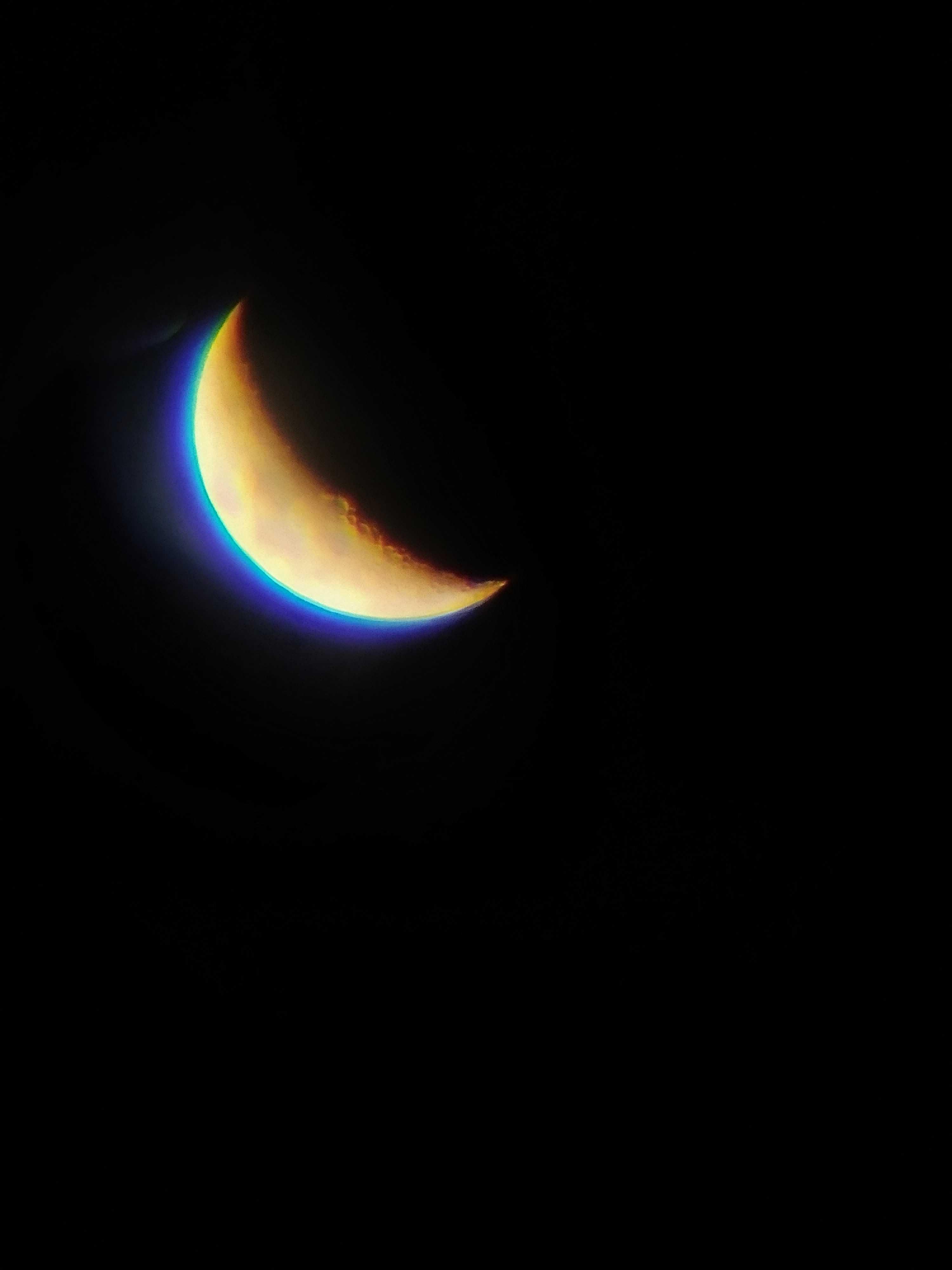 The Moon over Ciudad Victoria, México — waxing crescent, Lunar Day 6