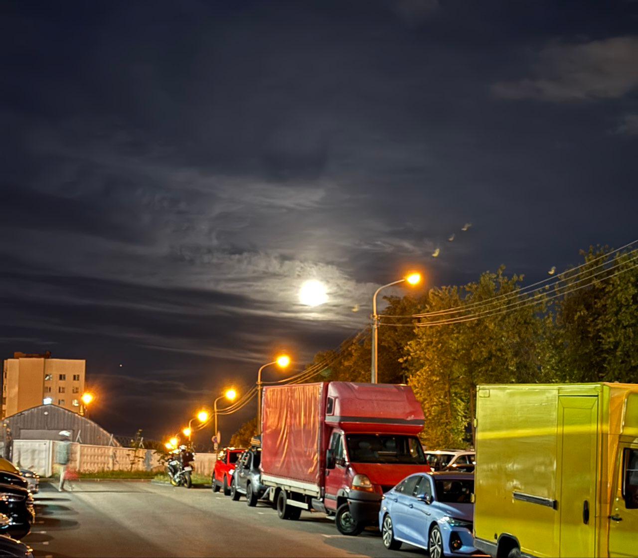 The Moon over Minsk, Belarus — waning gibbous, Lunar Day 19