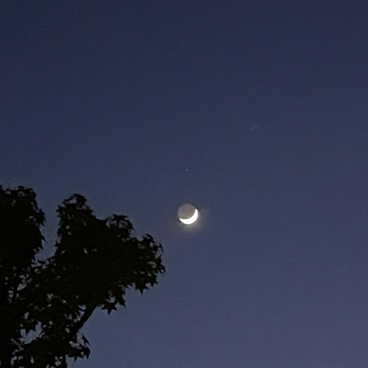 The Moon over Rubiera, Italia — waxing crescent, Lunar Day 4