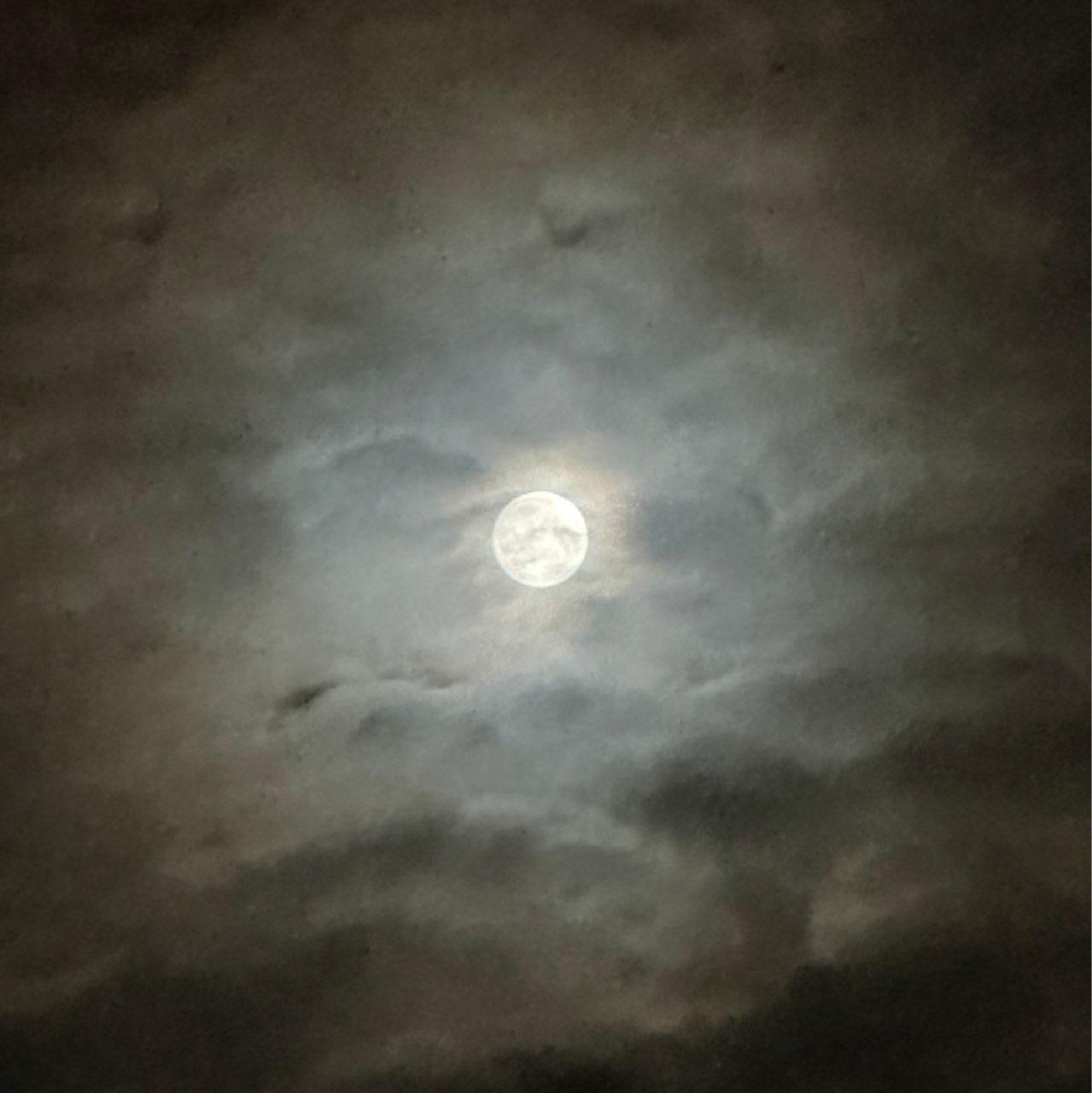 The Moon over Örebro, Sverige — full moon, Lunar Day 15