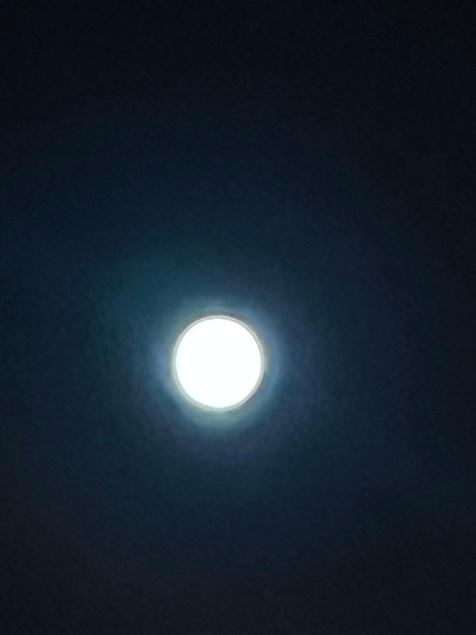 The Moon over Evere, Belgique — waning gibbous, Lunar Day 17
