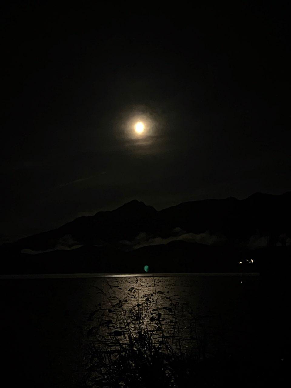 The Moon over Lechbruck am See, Deutschland — waxing gibbous, Lunar Day 11