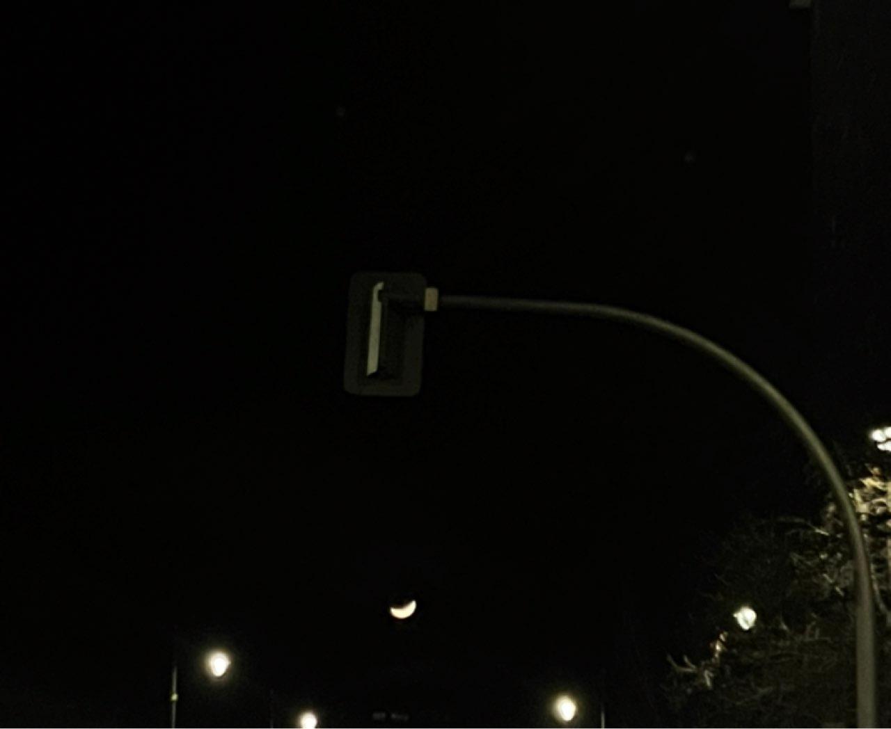 The Moon over Valladolid, España — waxing gibbous, Lunar Day 10