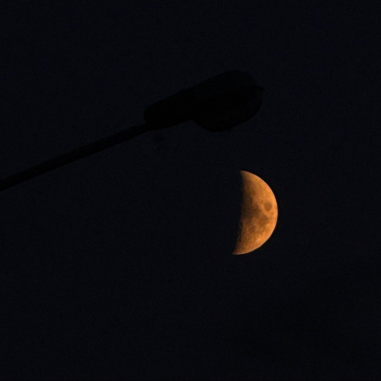 The Moon over Minsk, Belarus — first quarter, Lunar Day 7