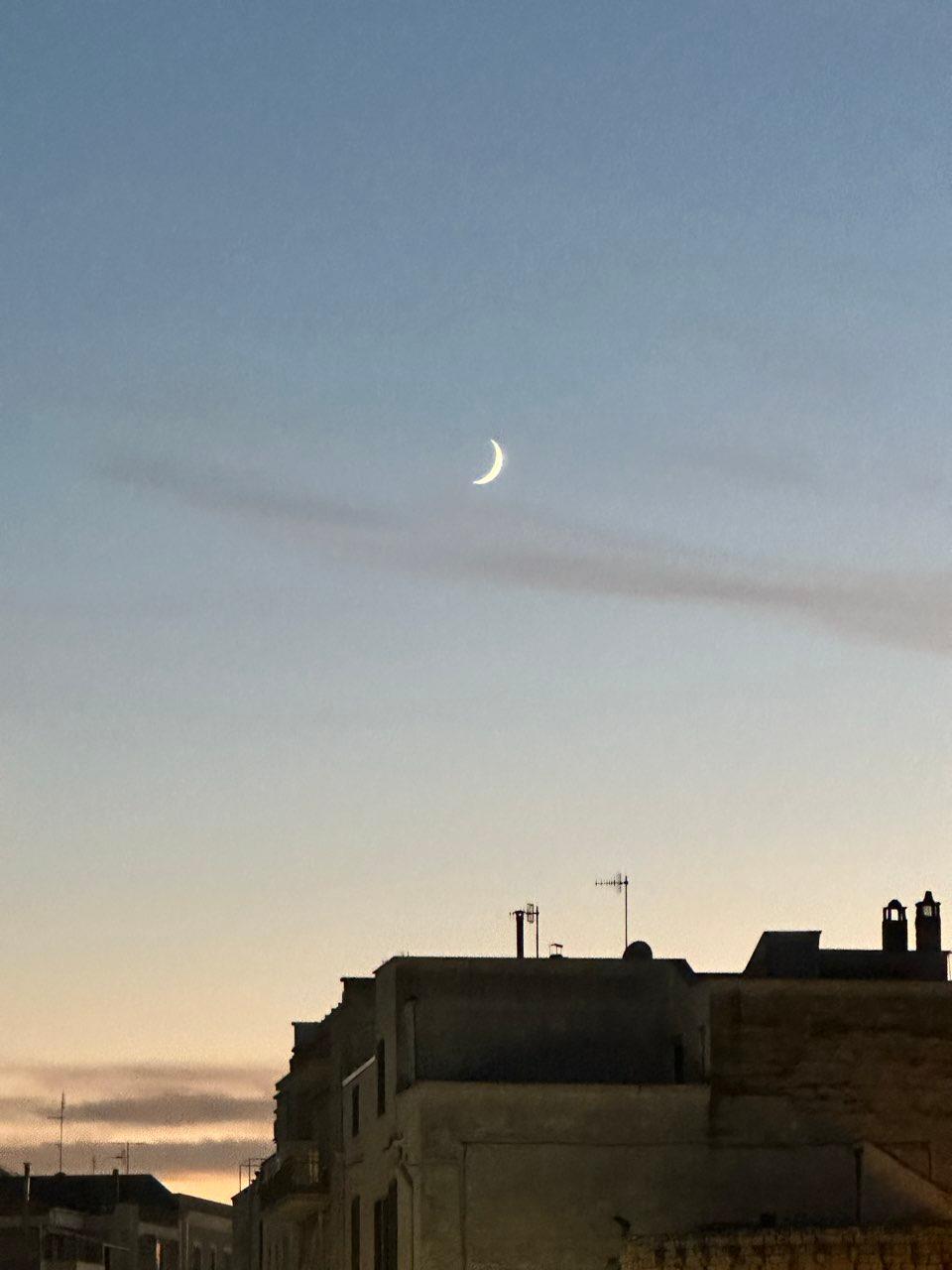 The Moon over Conversano, Italia — waxing crescent, Lunar Day 4