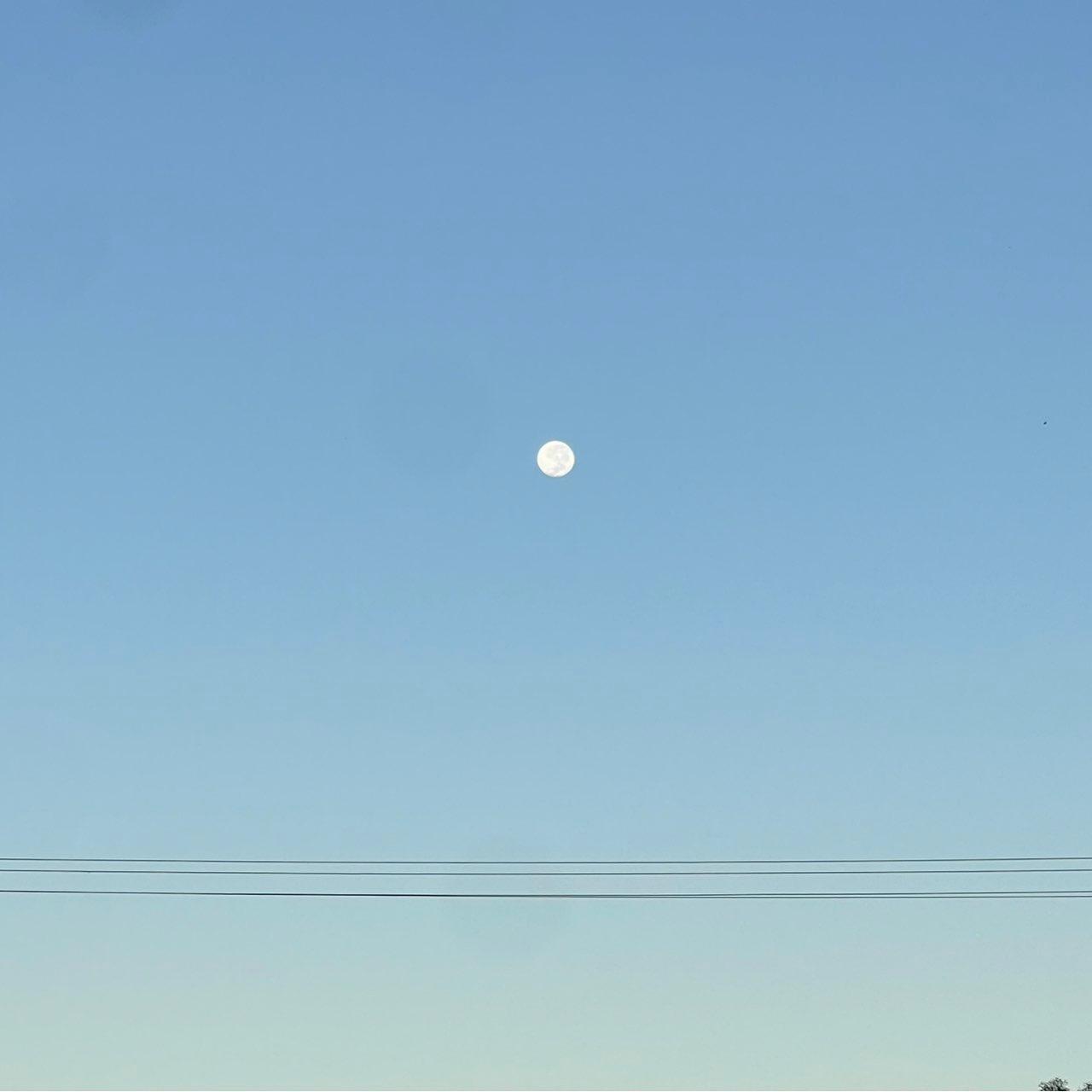 The Moon over Kelmscott, Australia — full moon, Lunar Day 17