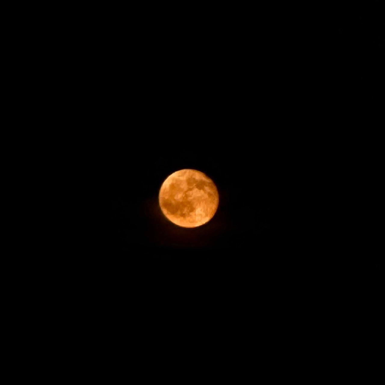 The Moon over València, España — full moon, Lunar Day 18