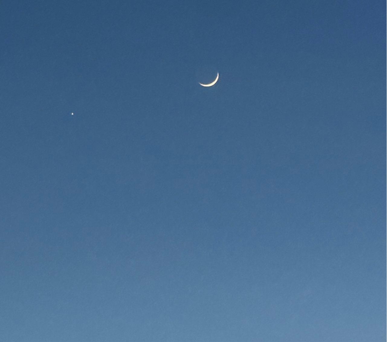 The Moon over Didam, Nederland — waxing crescent, Lunar Day 3