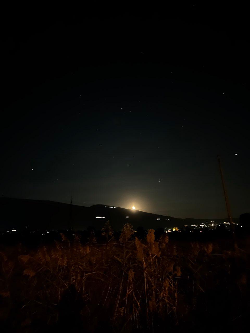 The Moon over Spello, Italia — waning gibbous, Lunar Day 20