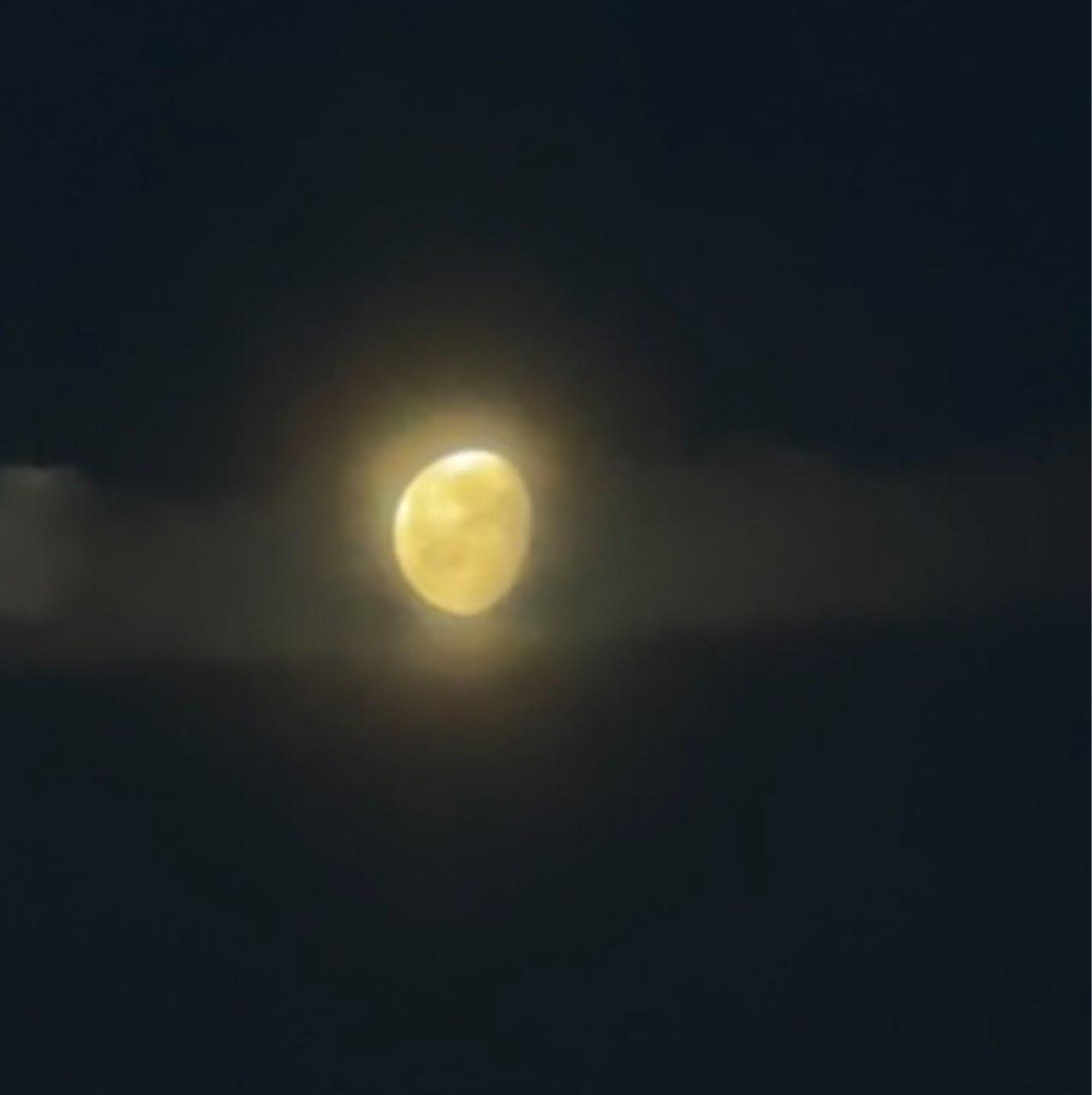 The Moon over Frankfurt, Germany — waning gibbous, Lunar Day 19