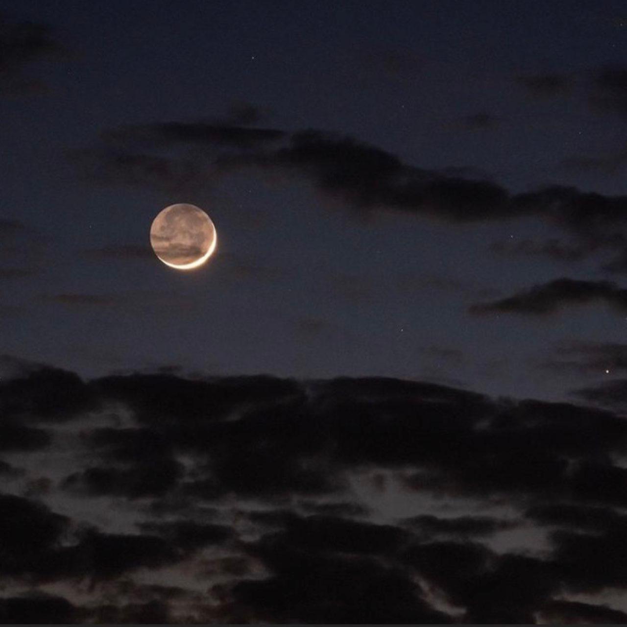 The Moon over Blackwood, United States — waxing crescent, Lunar Day 4