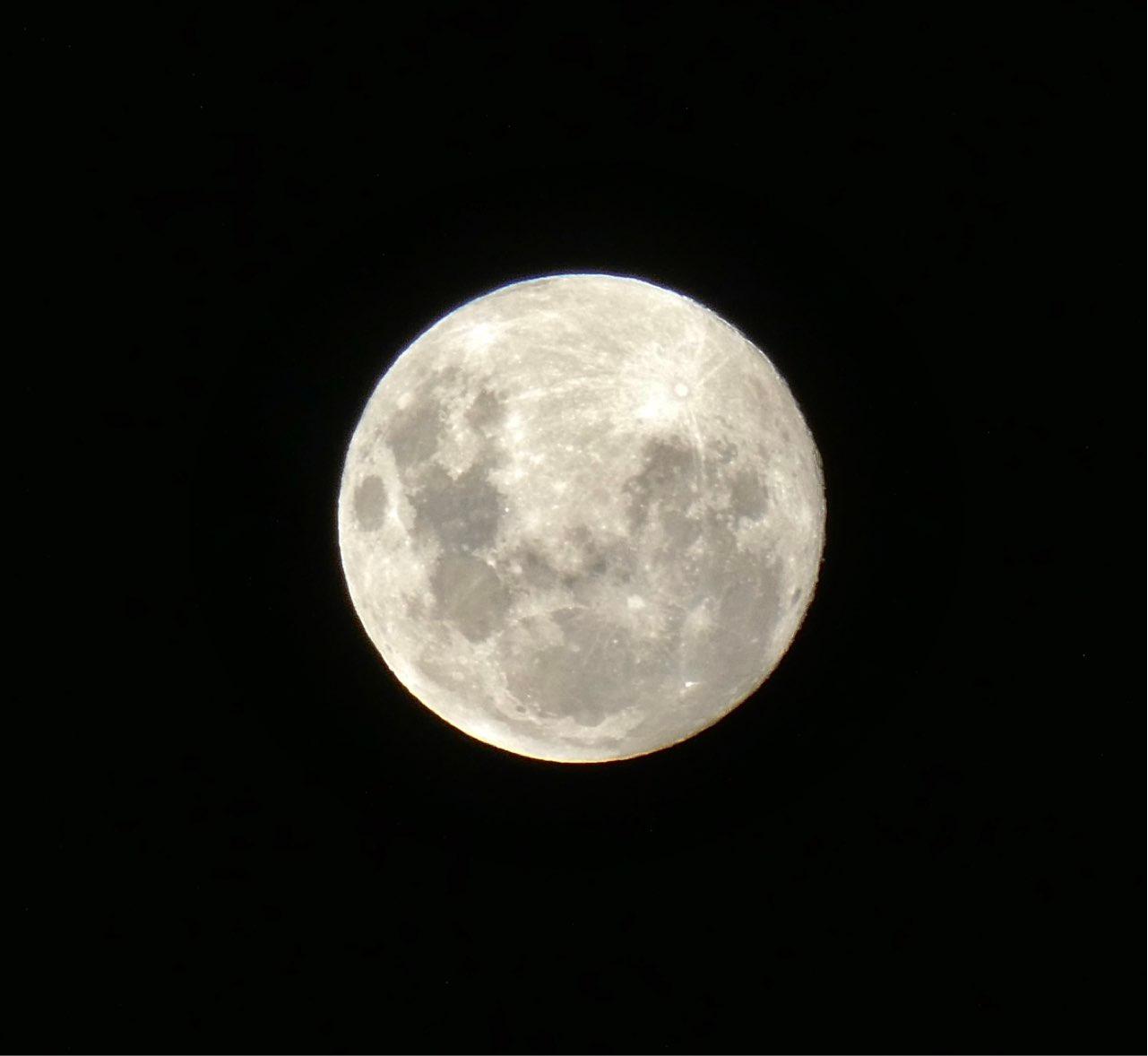 The Moon over Adelaide, Australia — full moon, Lunar Day 15