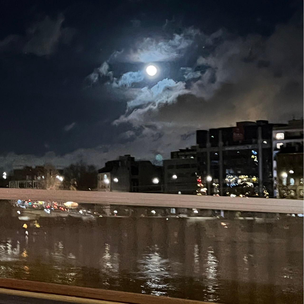 The Moon over Suresnes, France — full moon, Lunar Day 17