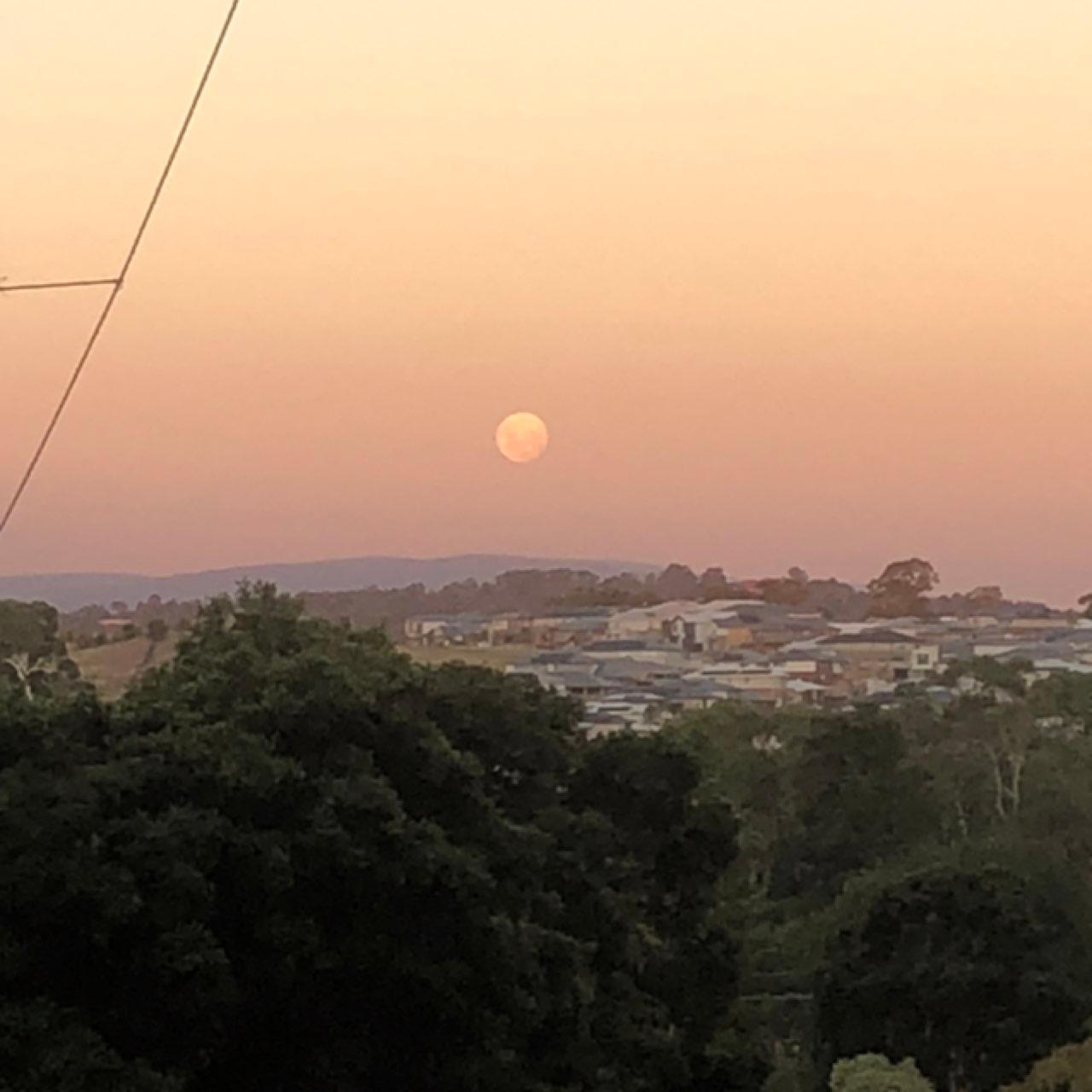 The Moon over Melbourne, Australia — full moon, Lunar Day 14