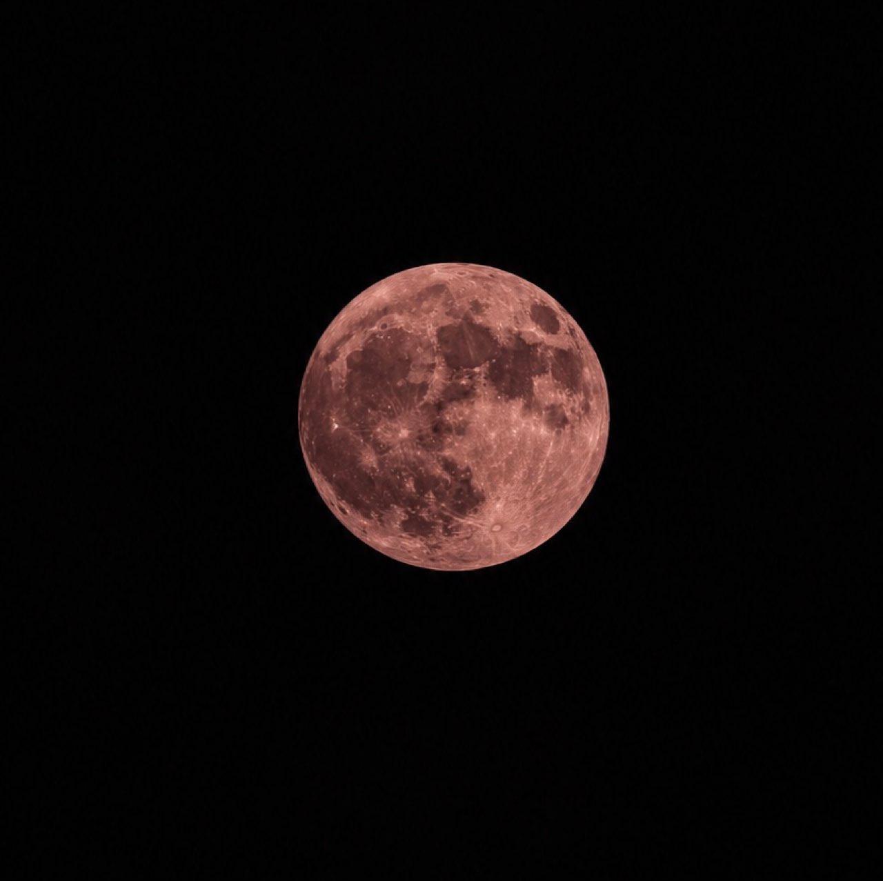 The Moon over Santa Fe, España — full moon, Lunar Day 16