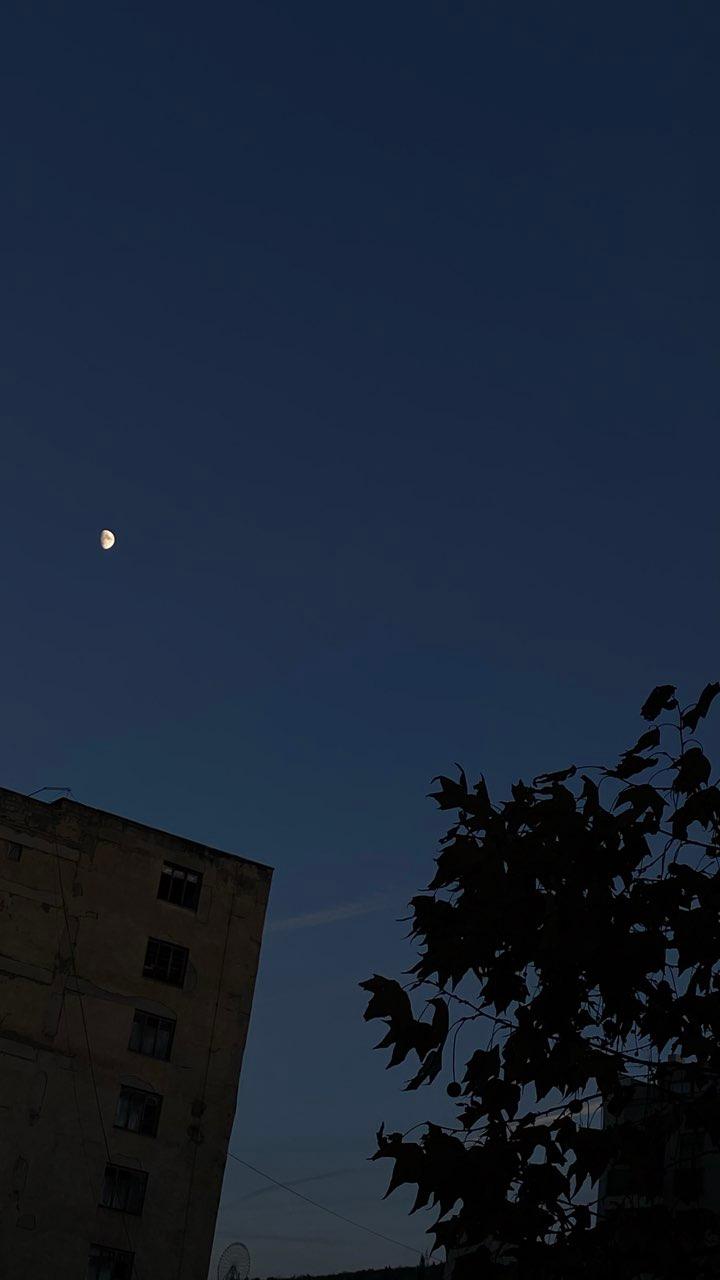 The Moon over Tbilisi, Georgia — waxing gibbous, Lunar Day 10