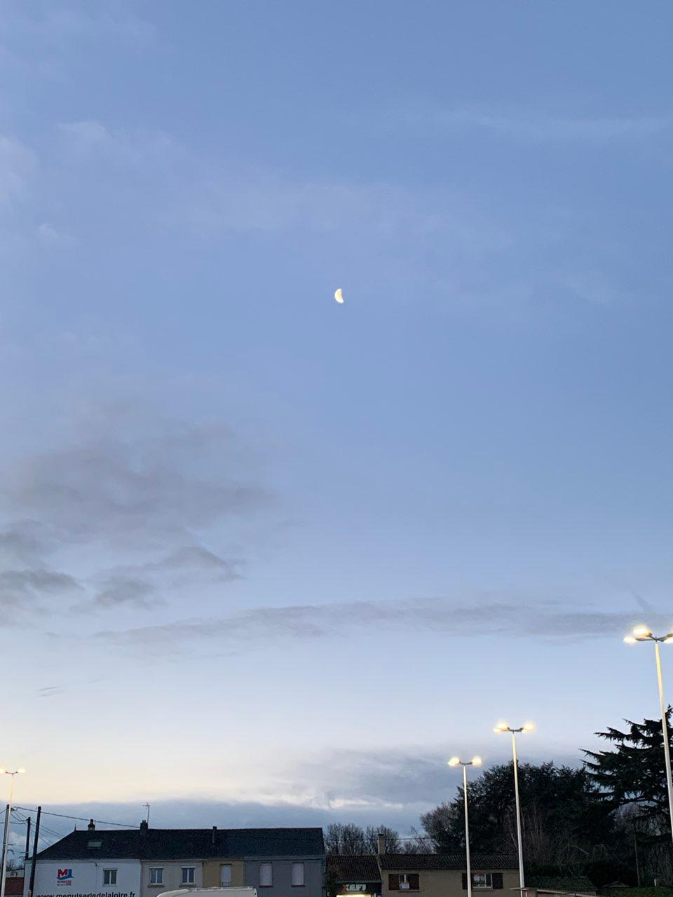 The Moon over Basse-Goulaine, France — last quarter, Lunar Day 24