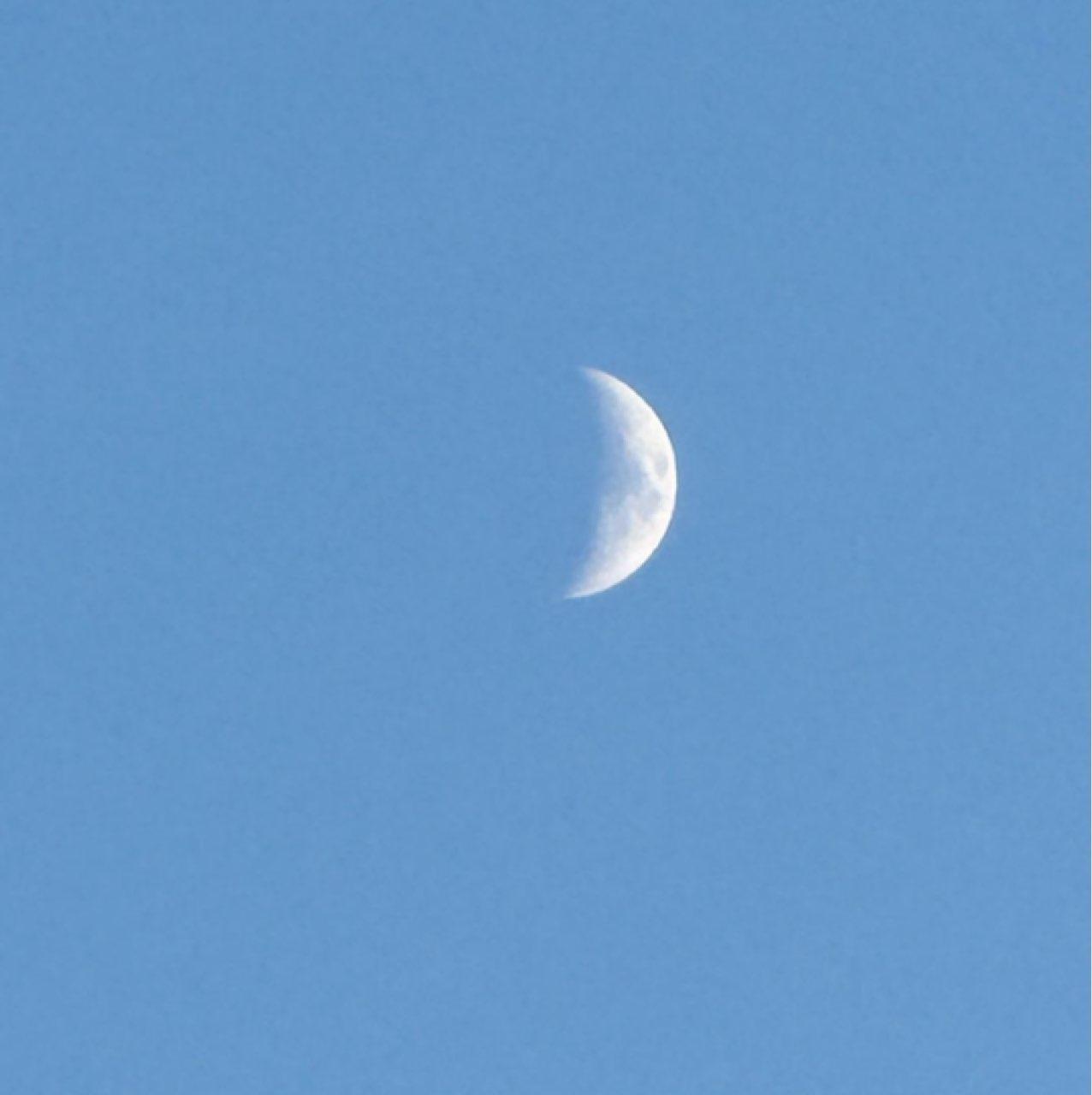 The Moon over Toulouse, Francia — first quarter, Lunar Day 8