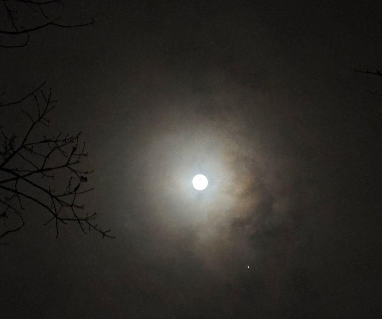 The Moon over București, România — full moon, Lunar Day 16