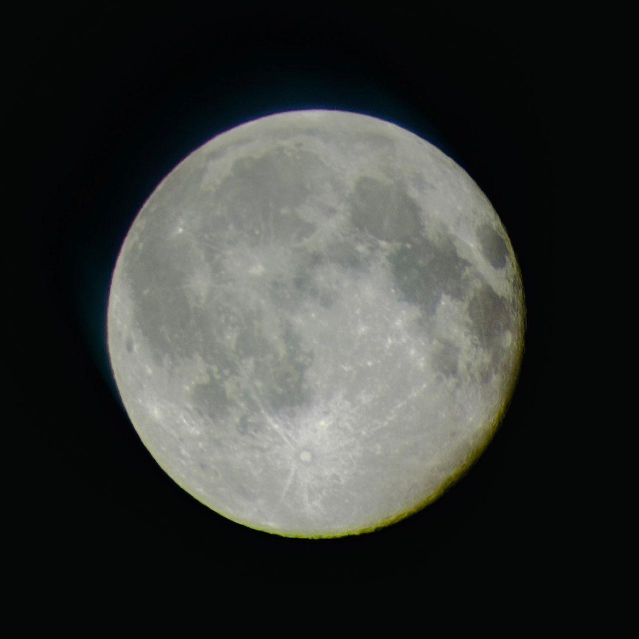 The Moon over Šenov, Česko — full moon, Lunar Day 17