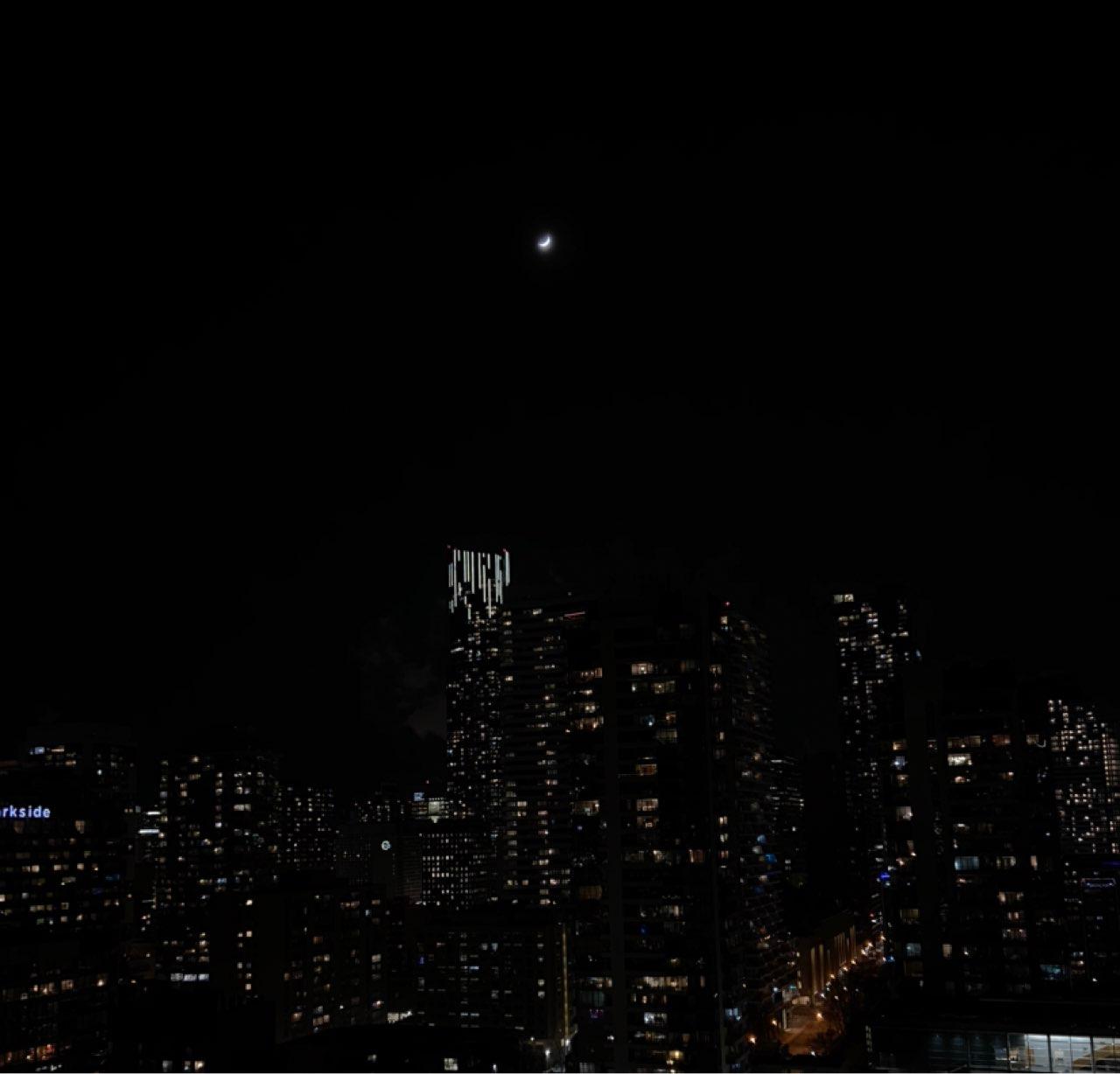 The Moon over Toronto, Canada — waxing crescent, Lunar Day 6