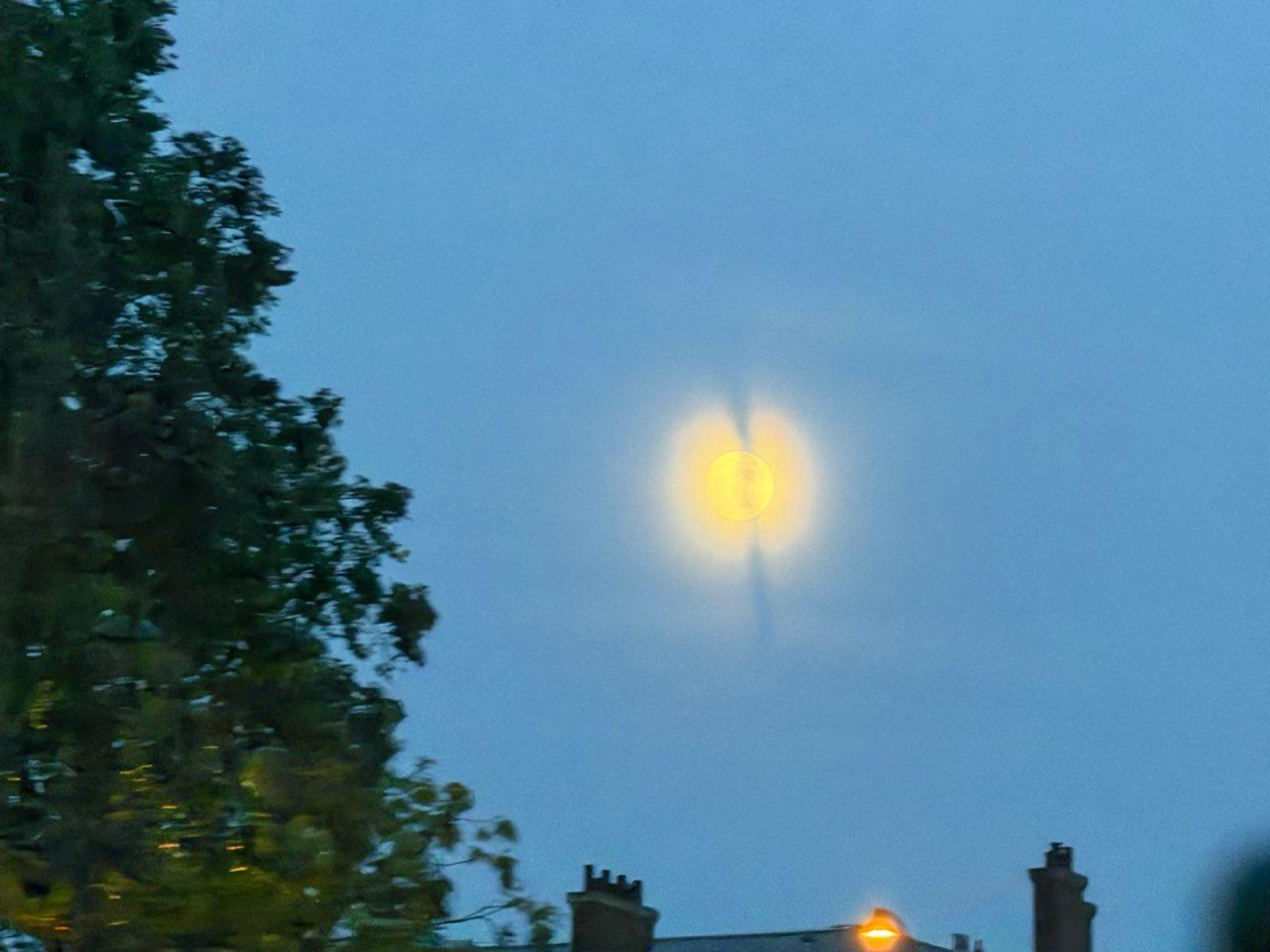 The Moon over Paris, France — full moon, Lunar Day 14