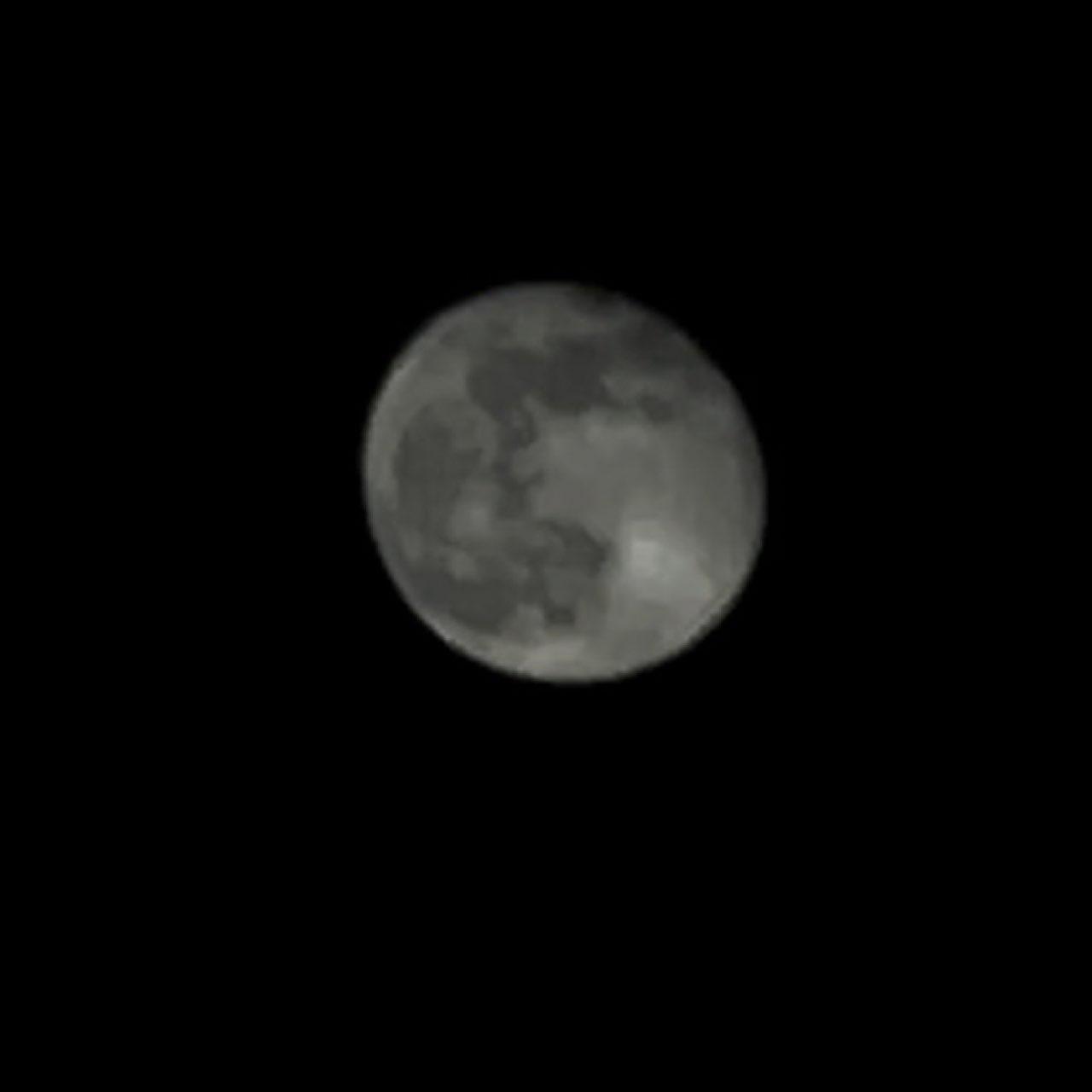 The Moon over Winnipeg, Canada — waxing gibbous, Lunar Day 11