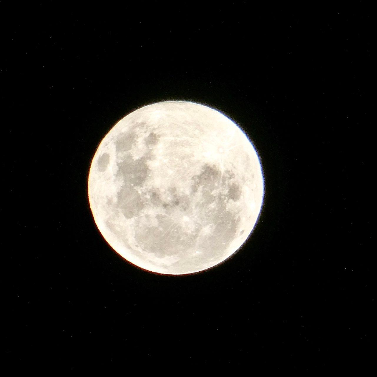 The Moon over Adelaide, Australia — full moon, Lunar Day 16
