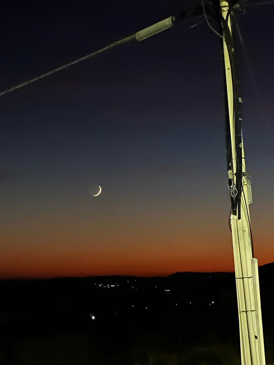The Moon over Catania, Italia — waxing crescent, Lunar Day 3