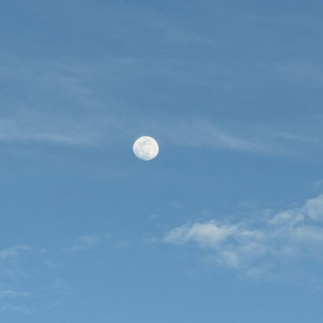 The Moon over Guadalajara, México — waxing gibbous, Lunar Day 13