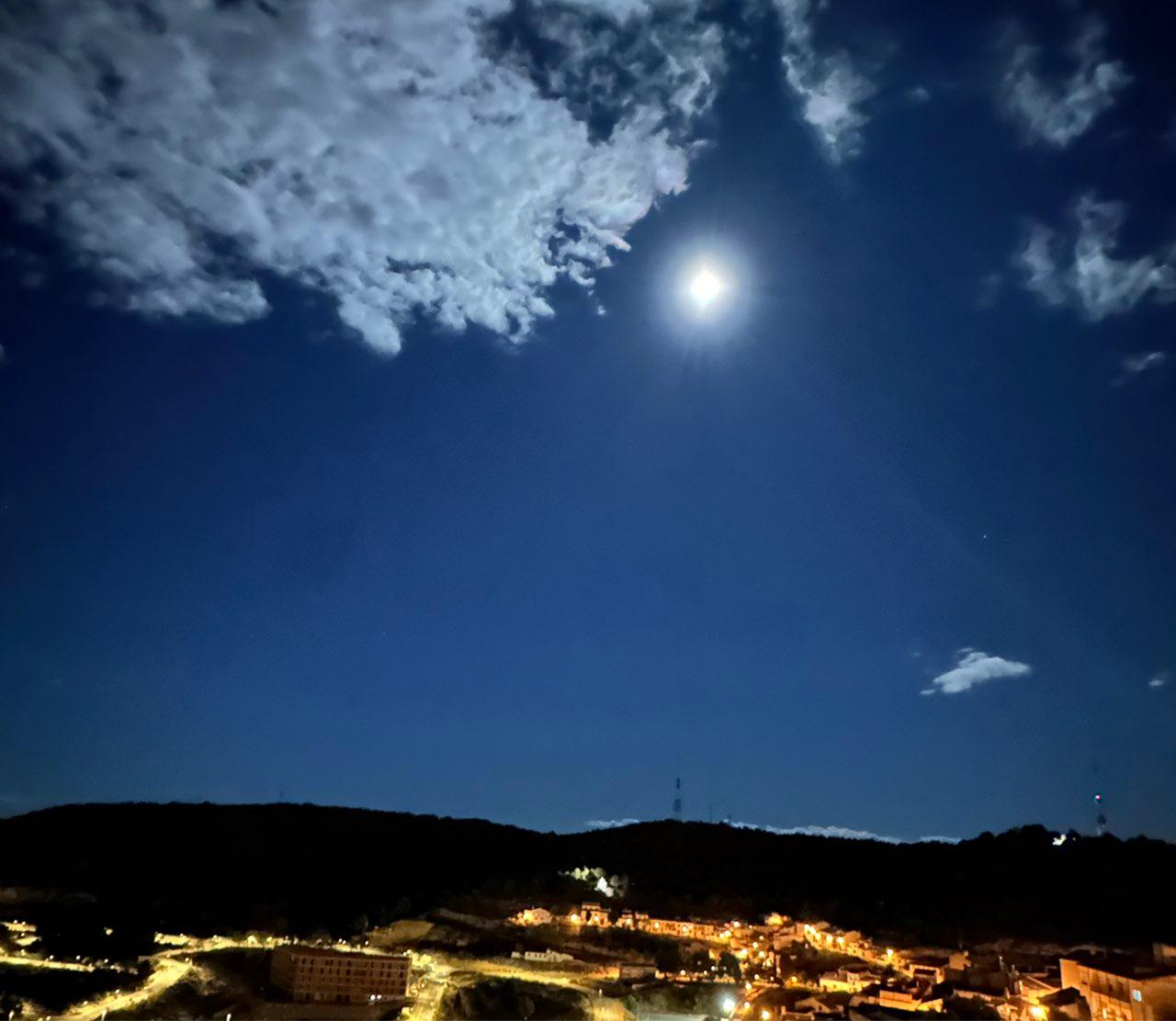 The Moon over Albacete, España — full moon, Lunar Day 15