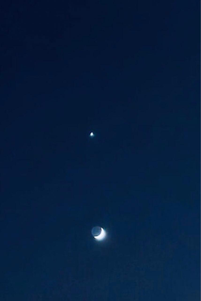 The Moon over Valencia, España — waxing crescent, Lunar Day 5