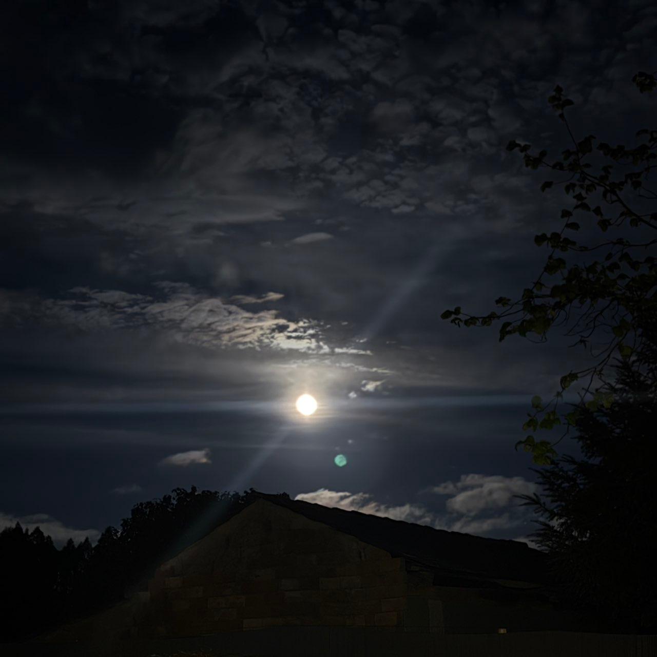 The Moon over Moeche, España — full moon, Lunar Day 15