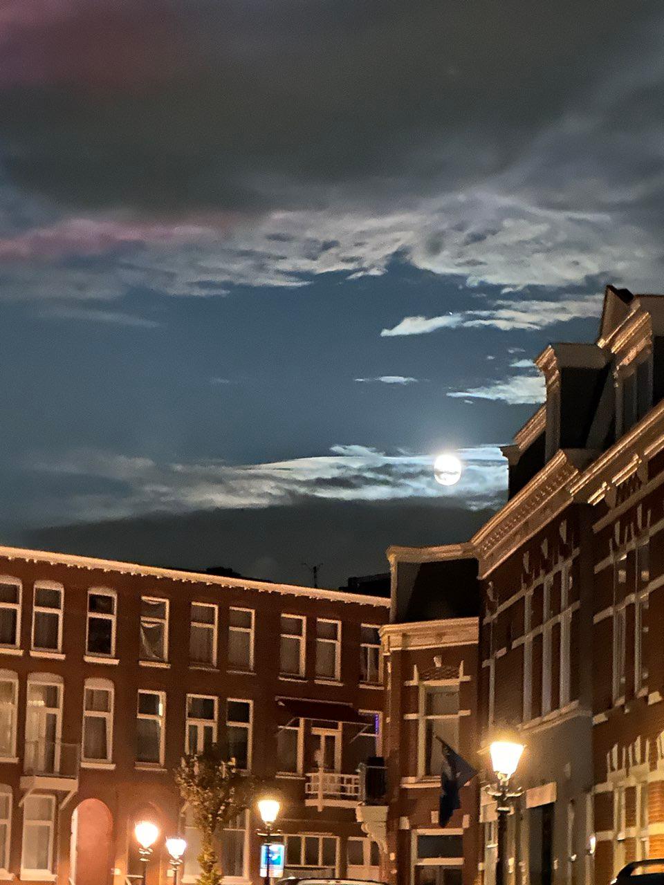 The Moon over Den Haag, Nederland — full moon, Lunar Day 15