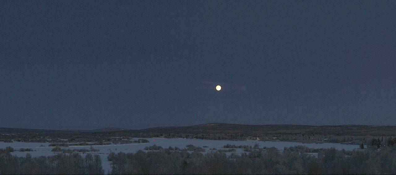 The Moon over Ennetbürgen, Schweiz — full moon, Lunar Day 14
