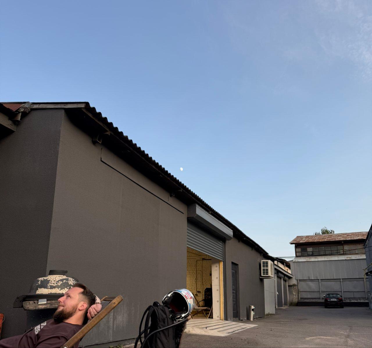 The Moon over Minsk, Belarus — waxing gibbous, Lunar Day 11