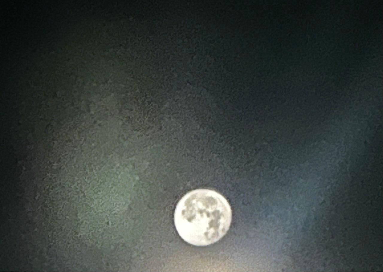The Moon over München, Deutschland — waning gibbous, Lunar Day 17