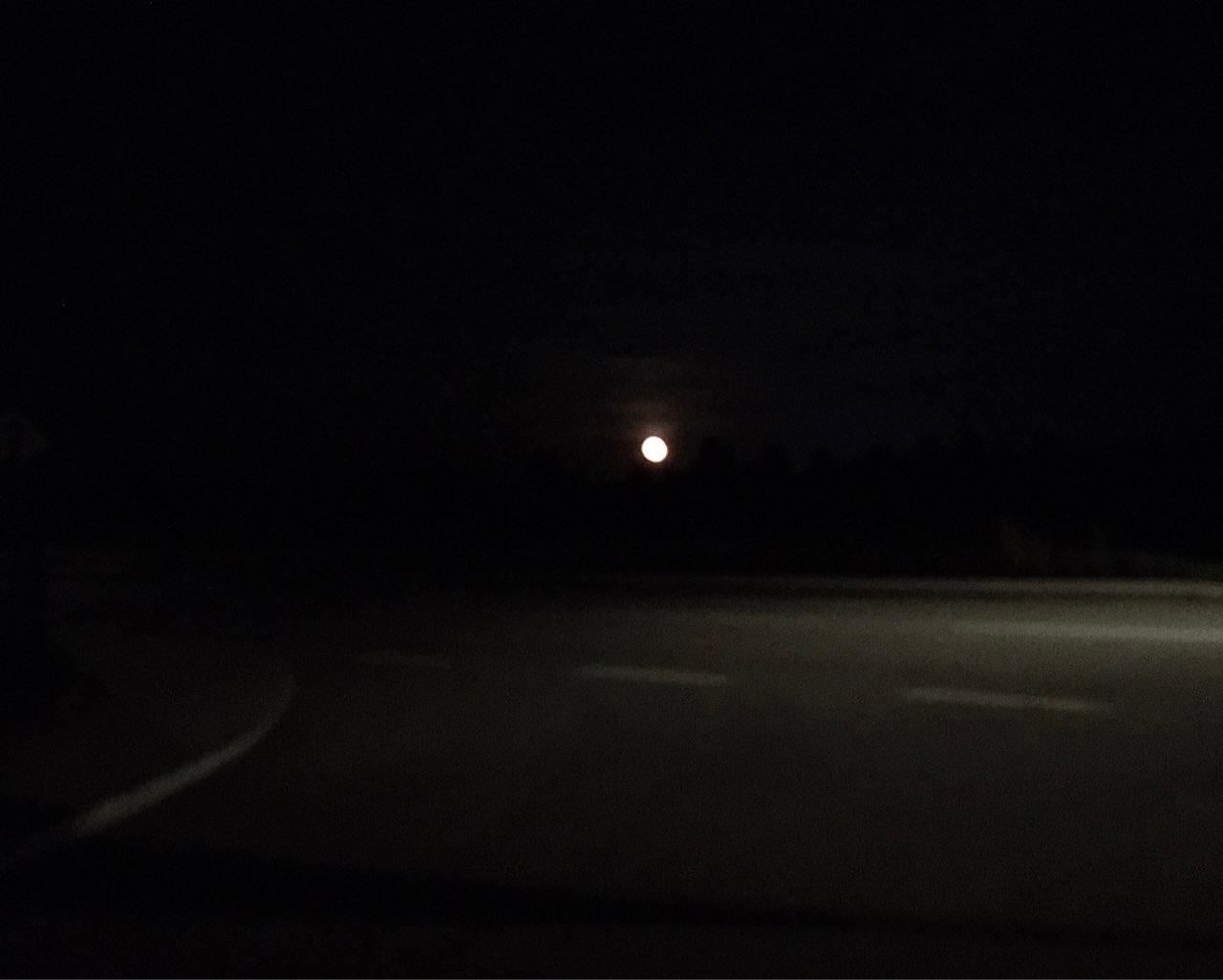 The Moon over München, Deutschland — waning gibbous, Lunar Day 18