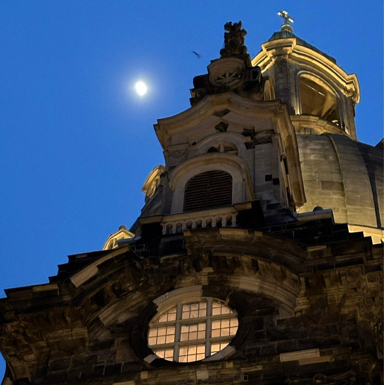 The Moon over Nürnberg, Deutschland — full moon, Lunar Day 14
