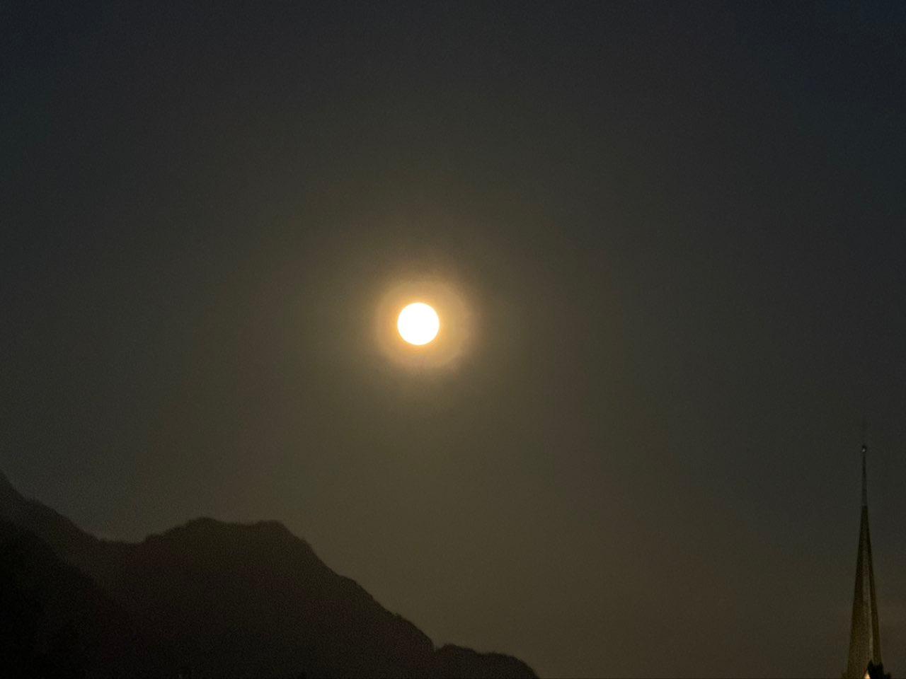 The Moon over Ennetbürgen, Schweiz — full moon, Lunar Day 17