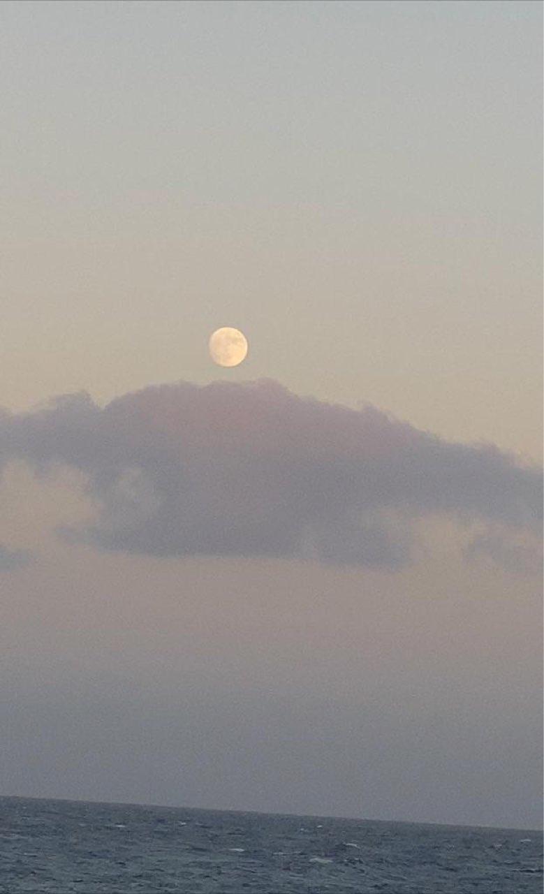 The Moon over Agüimes, España — full moon, Lunar Day 14