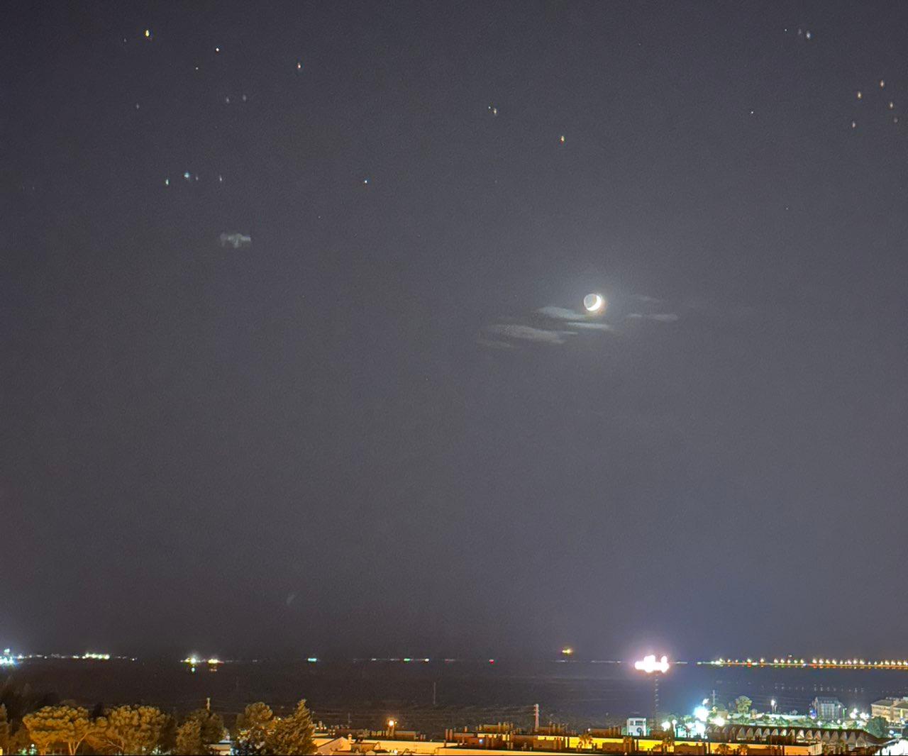 The Moon over San Fernando, España — waxing crescent, Lunar Day 5