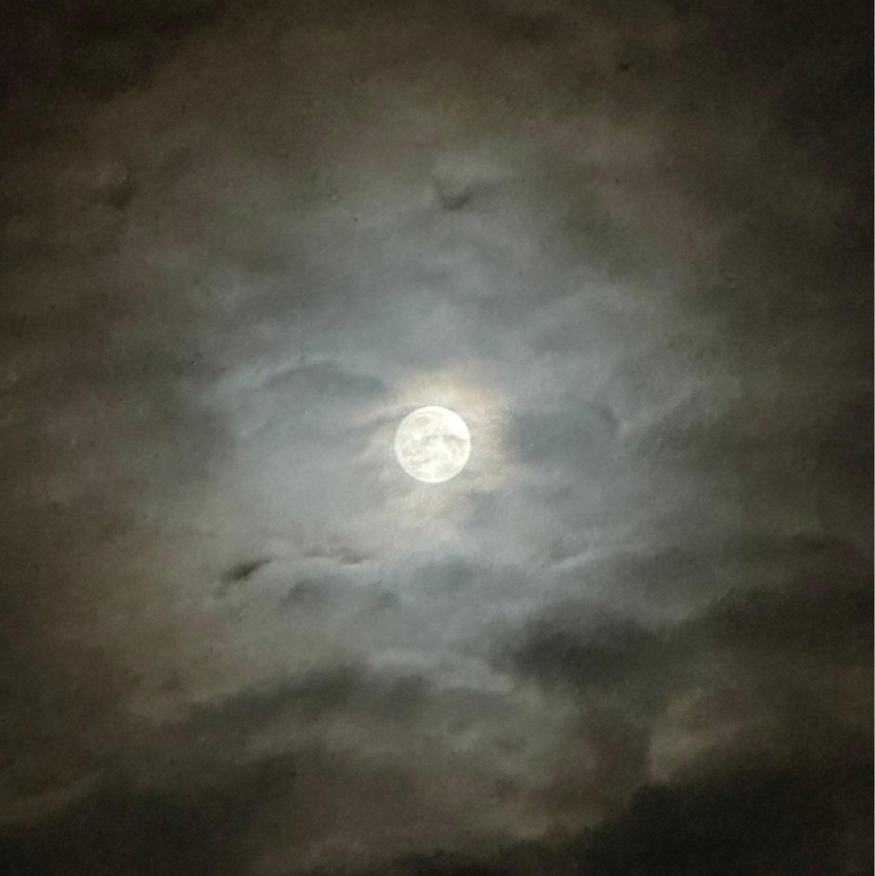 The Moon over Örebro, Sverige — full moon, Lunar Day 15