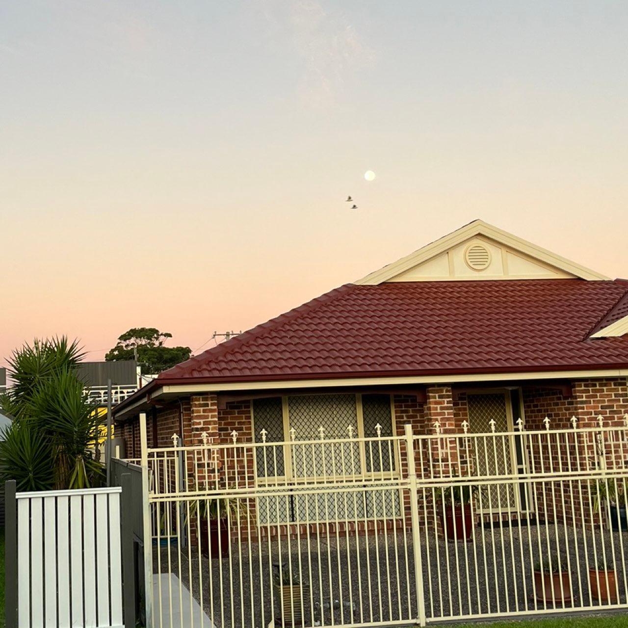 The Moon over Belmont, Australia — full moon, Lunar Day 16
